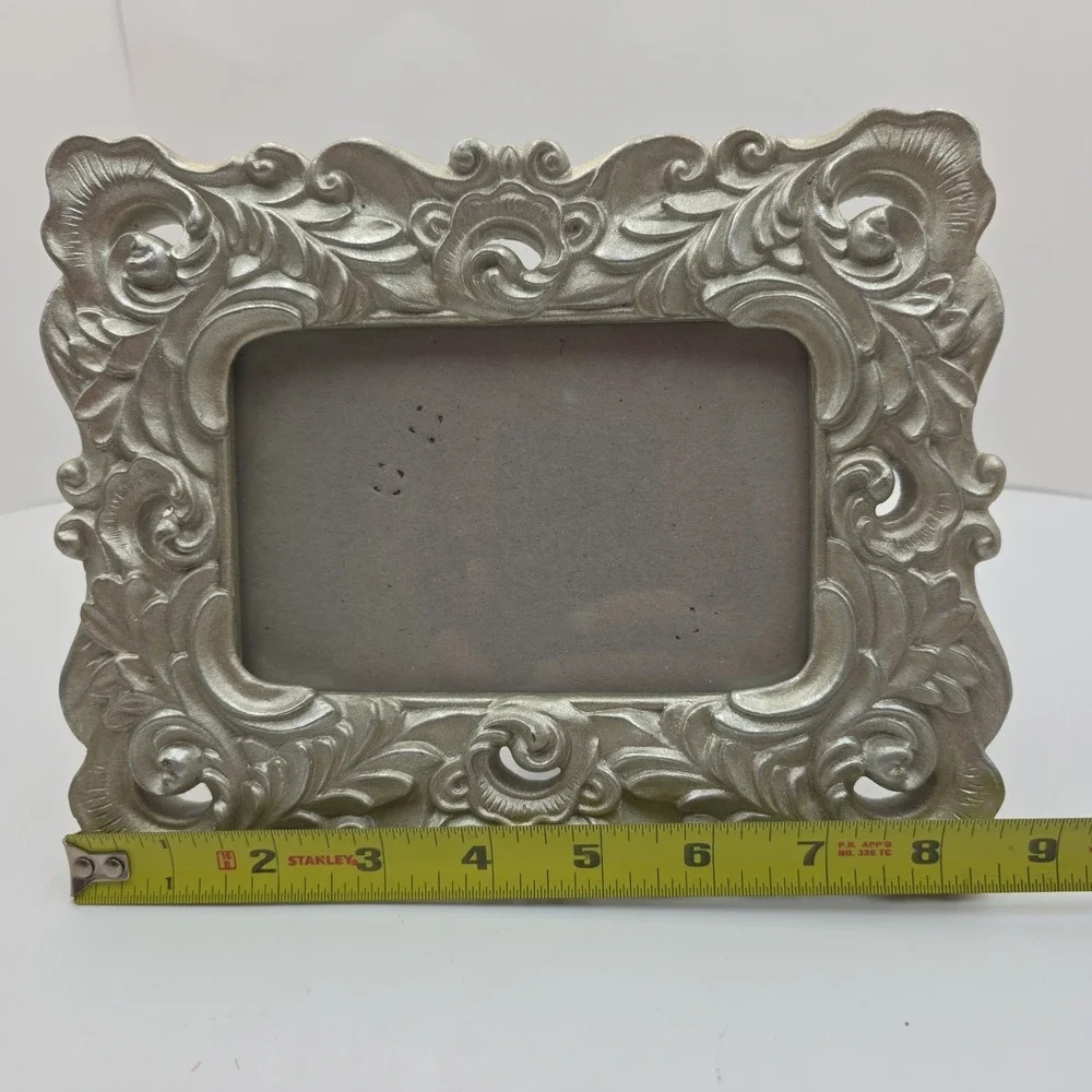 Sicura Ornate Scroll Plume Picture Frame 8.5x7 Resin Wood 3.5x5 Photo‎ Silver